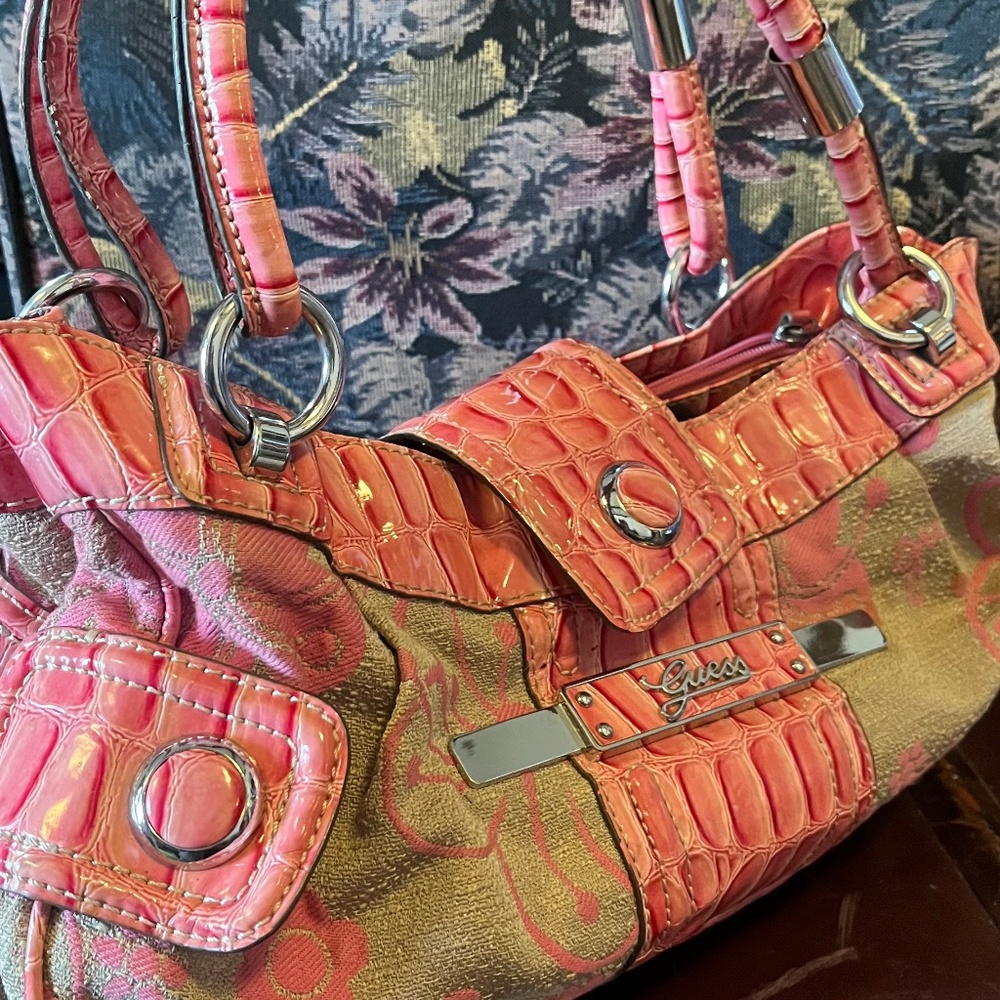 Guess purse